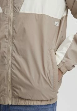 Blend Chaqueta De Entretiempo - Crockery -Viento y Calor Tienda c1eaee7ce0234f899d4e25f33a0c532b