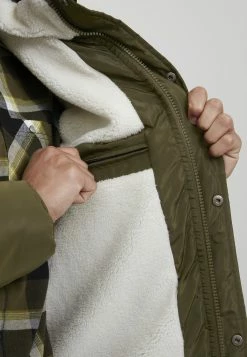 Blend Bhouterwear - Chaqueta De Invierno - Ivy Green -Viento y Calor Tienda ce1cd7036f544145a083870691e3a6ac