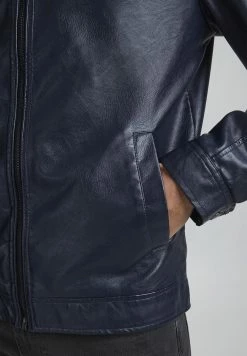 Blend Outerwear - Chaqueta De Cuero Sintético - Dress Blues 10 Blend Outerwear - Chaqueta De Cuero Sintético - Dress Blues -Viento y Calor Tienda f9e067d9ec4c4e15ac2e787da38a28a8